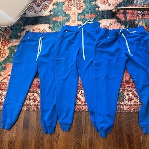 Figs Zamora jogger (2) and Zamora HW jogger (1) in medium